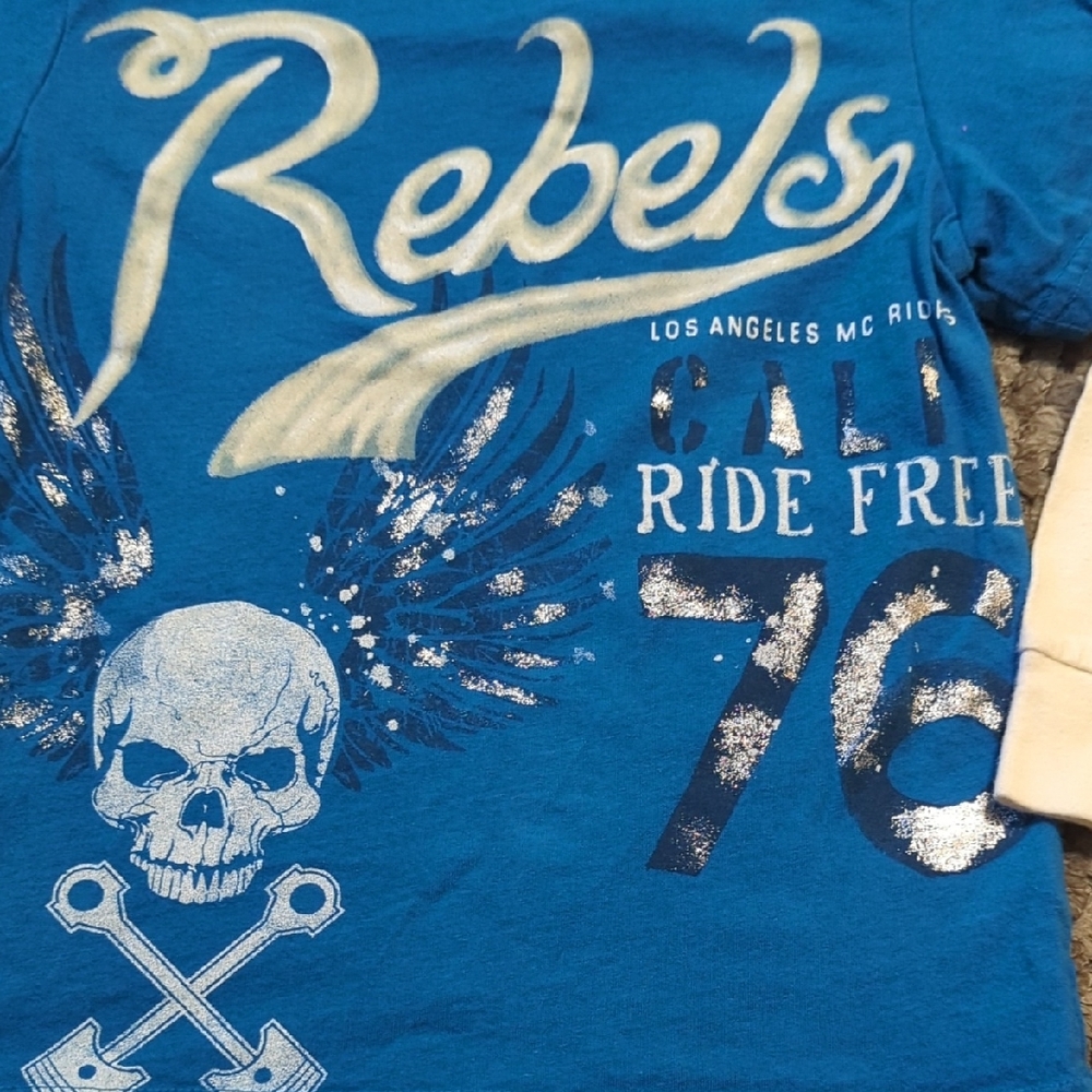 Arizona Jean Company Blue, Yellow, and Camouflage Long Sleeve Tees - Picture 6 of 9